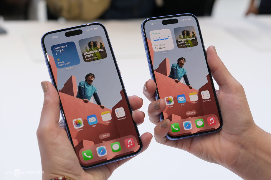 M&agrave;n h&igrave;nh iPhone 16 Plus