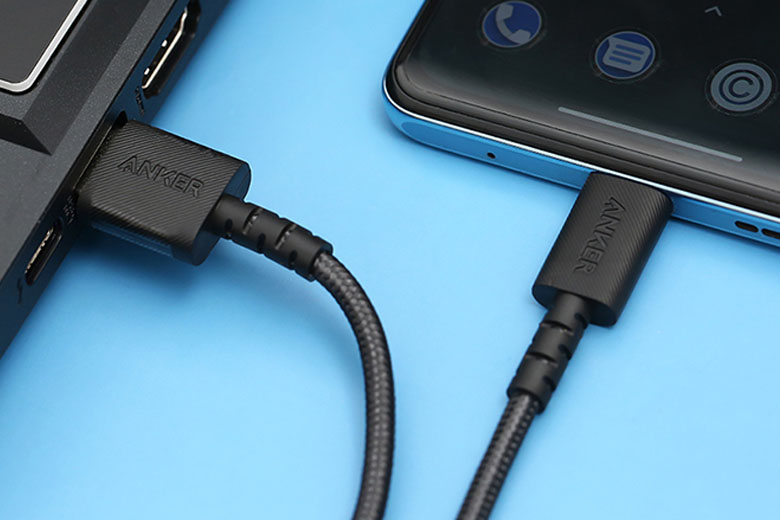 So s&aacute;nh c&aacute;p sạc Anker v&agrave; Aukey về c&ocirc;ng nghệ
