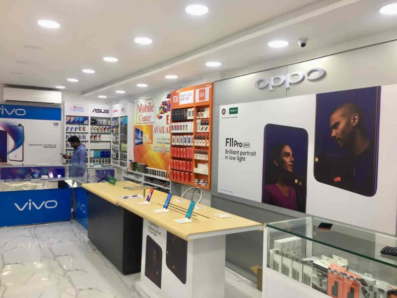 Tập trung trang tr&iacute; cho d&ograve;ng điện thoại kinh doanh nhiều nhất tại shop