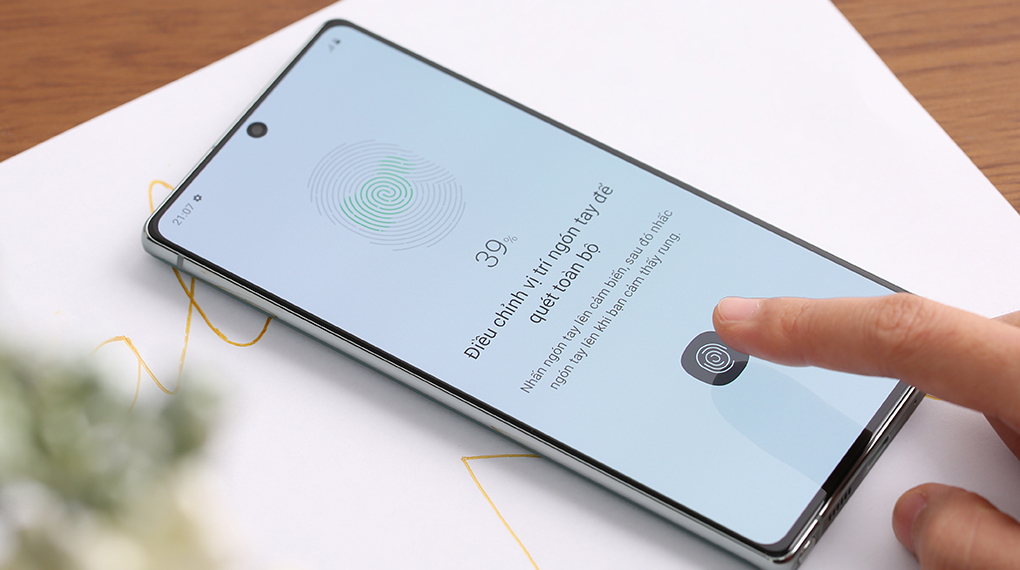 cảm biến v&acirc;n tay dưới m&agrave;n h&igrave;nh