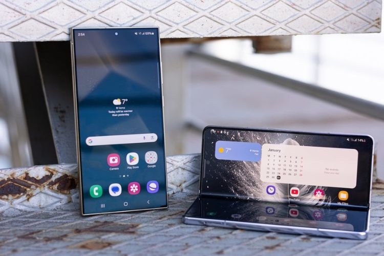 So s&aacute;nh m&agrave;n h&igrave;nh Samsung Z Fold6 v&agrave; S24 Ultra